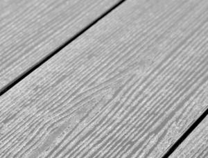 Террасная доска из ДПК Savewood Ornus радиальный распил пепельный